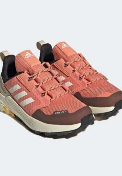 ADIDAS PERFORMANCE Terrex Trailmaker R.Rdy Unisex - Zapatillas De Senderismo - White Coral Gold Coloured -Tienda De Moda Juvenil 00ddfe00d1e84342b12277d3a7b6e956