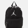 Air Jordan Mini Backpack Unisex - Mochila - Black 2 Air Jordan Mini Backpack Unisex - Mochila - Black -Tienda De Moda Juvenil 01e7a5a40d3145488371fee30402f701