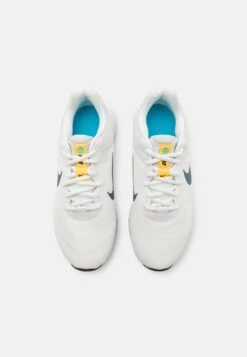 Nike Performance Revolution 6 Gs Unisex - Zapatillas De Running Neutras - Summit White/Diffused Blue/Light Bone/Blue Lightning -Tienda De Moda Juvenil 02338938470b4aba8e0e9d84644e98d2