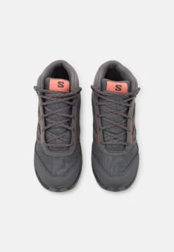 Salomon Outway Mid Cswp Junior Unisex - Zapatillas De Senderismo - Magnet/Phantom/Coral -Tienda De Moda Juvenil 120add0f0ecf43ca9f82072948789904