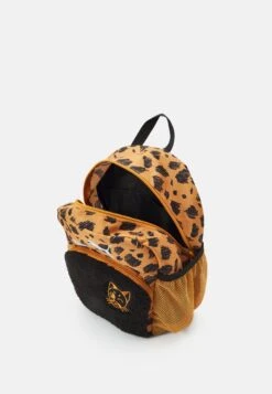 Puma Mate Backpack Unisex - Mochila - Desert Clay 8 Puma Mate Backpack Unisex - Mochila - Desert Clay -Tienda De Moda Juvenil 2732a7b04483489e906bf7efc873a0c9