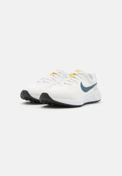 Nike Performance Revolution 6 Gs Unisex - Zapatillas De Running Neutras - Summit White/Diffused Blue/Light Bone/Blue Lightning -Tienda De Moda Juvenil 340242ff02514fa9b8ab74b9472a54a3