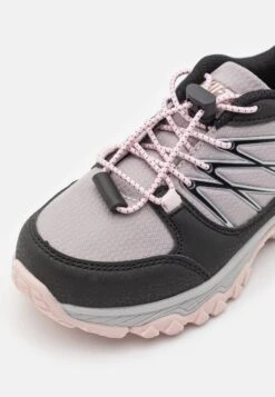 Hi-Tec Trail Explorer Low - Zapatillas De Senderismo - Grey/Pink -Tienda De Moda Juvenil 37a25ffd0b5c4309b1c81adc877f6394