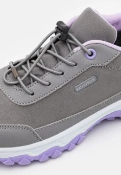 Viking Crude Low Wp Unisex - Zapatillas De Senderismo - Pearlgrey/Lavender 13 Viking Crude Low Wp Unisex - Zapatillas De Senderismo - Pearlgrey/Lavender -Tienda De Moda Juvenil 39951cce1fef44de9be930399a79858c
