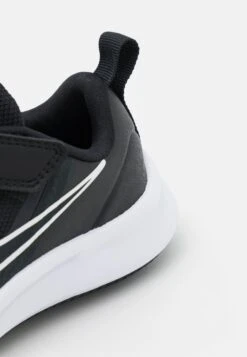 Nike Performance Star Runner 3 Unisex - Zapatillas De Running Neutras - Black/Dark Smoke Grey 13 Nike Performance Star Runner 3 Unisex - Zapatillas De Running Neutras - Black/Dark Smoke Grey -Tienda De Moda Juvenil 44579607645b4caebc4571b3d59f1d81