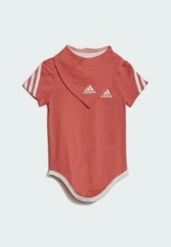 ADIDAS PERFORMANCE Camiseta Estampada - Red 10 ADIDAS PERFORMANCE Camiseta Estampada - Red -Tienda De Moda Juvenil 576cd24011d5427b86aa27d951b85e8d