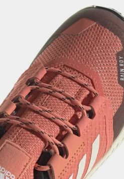 ADIDAS PERFORMANCE Terrex Trailmaker R.Rdy Unisex - Zapatillas De Senderismo - White Coral Gold Coloured -Tienda De Moda Juvenil 6021112e7fb34d7e884c3c1f576ea5b3