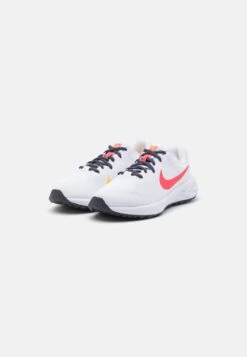 Nike Performance Revolution 6 Gs Unisex - Zapatillas De Running Neutras - White/Sea Coral/Gridiron/Laser Orange 9 Nike Performance Revolution 6 Gs Unisex - Zapatillas De Running Neutras - White/Sea Coral/Gridiron/Laser Orange -Tienda De Moda Juvenil 61ce812c79eb4e2ca448ea2c73b72403