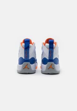 Jordan Jumpman Two Trey Unisex - Zapatillas De Baloncesto - White/Hyper Royal/Safety Orange -Tienda De Moda Juvenil 6269910bd2e74ab89233494fd0a40aba