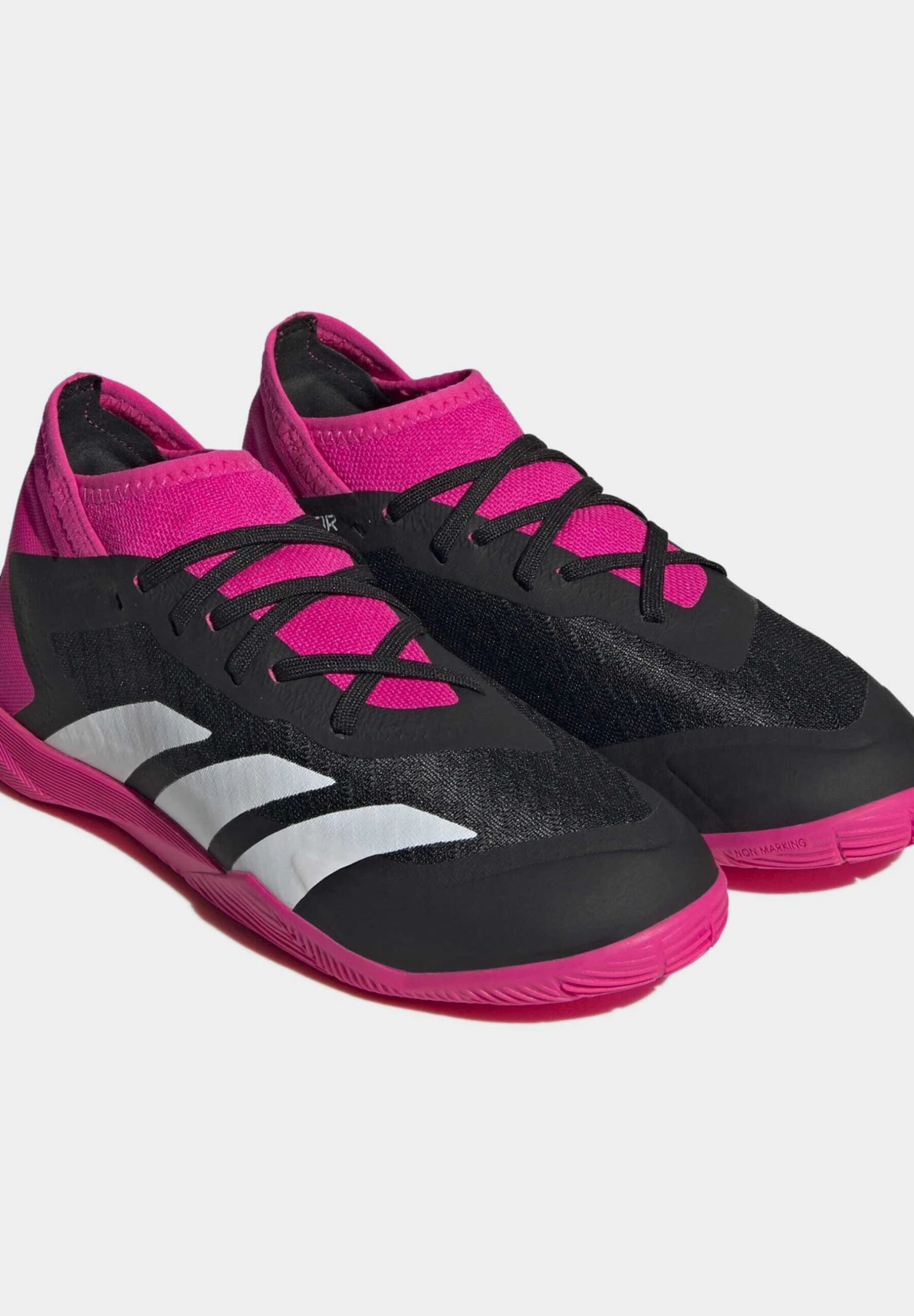ADIDAS PERFORMANCE Predator Accuracy 3 In Unisex - Botas De Fútbol Sin Tacos - Core Black/Ftwr White/Team Shock Pink 5 ADIDAS PERFORMANCE Predator Accuracy 3 In Unisex - Botas De Fútbol Sin Tacos - Core Black/Ftwr White/Team Shock Pink - Imagen 4