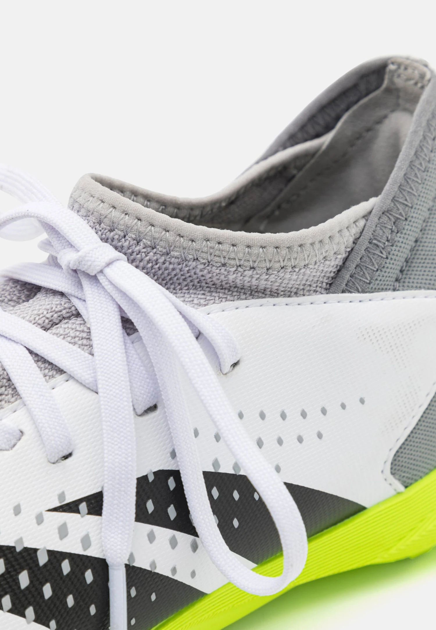 ADIDAS PERFORMANCE Predator Accuracy.3 Tf Unisex - Botas De Fútbol Multitacos - Footwear White/Core Black/Lucid Lemon 8 ADIDAS PERFORMANCE Predator Accuracy.3 Tf Unisex - Botas De Fútbol Multitacos - Footwear White/Core Black/Lucid Lemon - Imagen 6