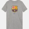 Nike Performance Fc Barcelona Crest Tee Unisex - Equipación De Clubes - Dark Grey Heather -Tienda De Moda Juvenil 896d50cb9e2d4a4b8536554eeb7a6240