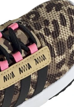 ADIDAS PERFORMANCE Lifestyle R - Zapatillas De Trail Running - Pink -Tienda De Moda Juvenil 8a85f3dba60d43e9b0776b483590da7c