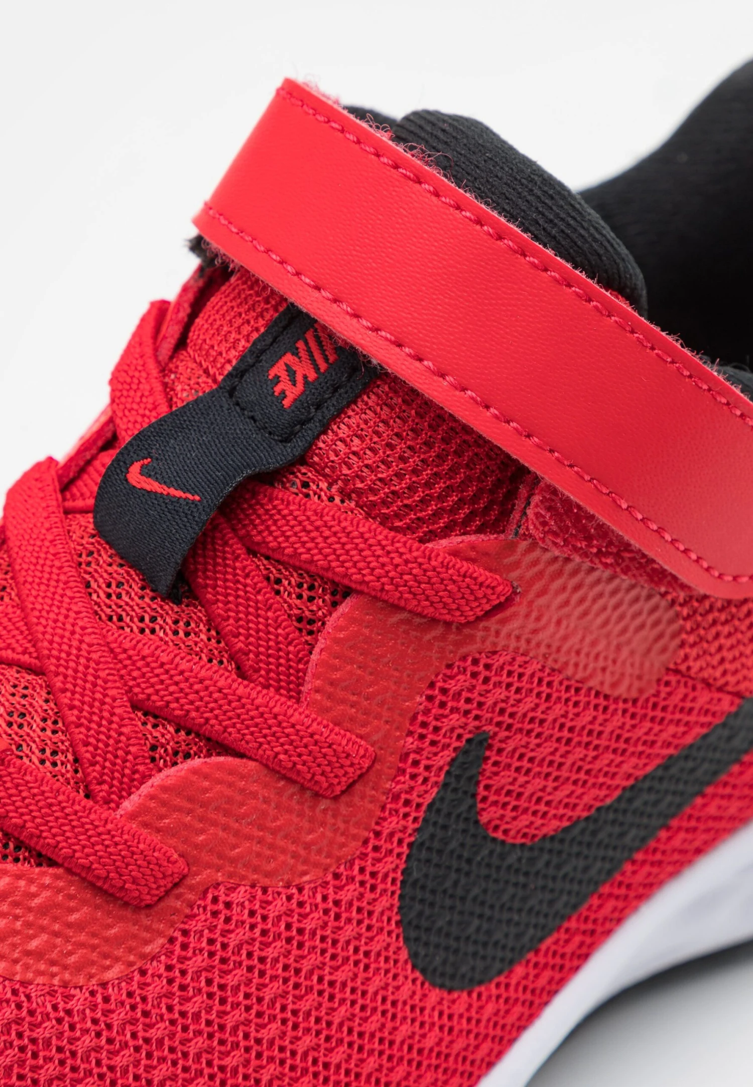 Nike Performance Revolution 6 Unisex - Zapatillas De Running Neutras - University Red/Black 8 Nike Performance Revolution 6 Unisex - Zapatillas De Running Neutras - University Red/Black - Imagen 6