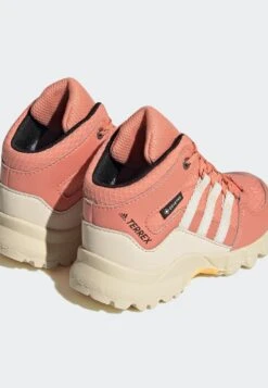ADIDAS PERFORMANCE Terrex Mid Gtx Unisex - Zapatillas De Senderismo - Coral Fusion White Core Black -Tienda De Moda Juvenil 9c46319a62bc4e5da6d1faa603c7bdbf