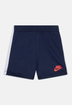 Nike Sportswear Set - Camiseta Estampada - Midnight Navy -Tienda De Moda Juvenil 9e5c4bdfc42f4737a2bc08ef302c2b08