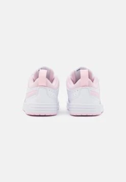 Nike Performance Pico 5 Unisex - Zapatillas De Entrenamiento - White/Pink Foam 10 Nike Performance Pico 5 Unisex - Zapatillas De Entrenamiento - White/Pink Foam -Tienda De Moda Juvenil a6ef128e4b6e46bbb41908eed5c06eef