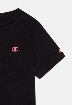 Champion Crewneck Unisex - Camiseta Básica - New Black -Tienda De Moda Juvenil ab897cac830342a58b257e3e7ca793cb