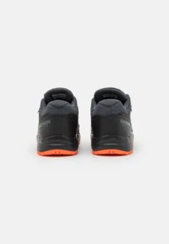 Salomon Outway Cswp Junior Unisex - Zapatillas De Senderismo - Ebony/Black/Shocking Orange -Tienda De Moda Juvenil bf03251056dc487aad508748d4ae6493