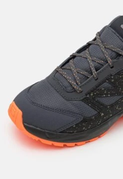 Salomon Outway Cswp Junior Unisex - Zapatillas De Senderismo - Ebony/Black/Shocking Orange -Tienda De Moda Juvenil c3380eb8cc23498e8ce6390d0519b825