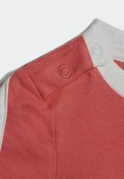 ADIDAS PERFORMANCE Camiseta Estampada - Red 13 ADIDAS PERFORMANCE Camiseta Estampada - Red -Tienda De Moda Juvenil cb4245b589d54c269ffda981f8efd4d3