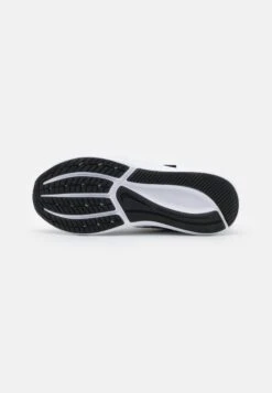 Nike Performance Star Runner 3 Unisex - Zapatillas De Running Neutras - Black/Dark Smoke Grey 12 Nike Performance Star Runner 3 Unisex - Zapatillas De Running Neutras - Black/Dark Smoke Grey -Tienda De Moda Juvenil d0603fe4f18a4d01b91d95dd3bc15af9